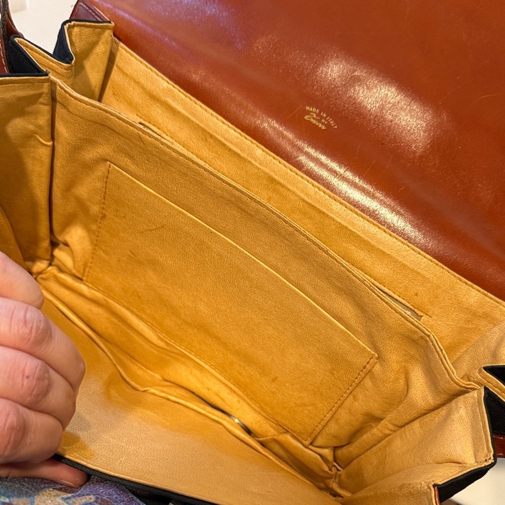Gucci Vintage Rare Black and Tan Shoulder Bag - Picture 4 of 9